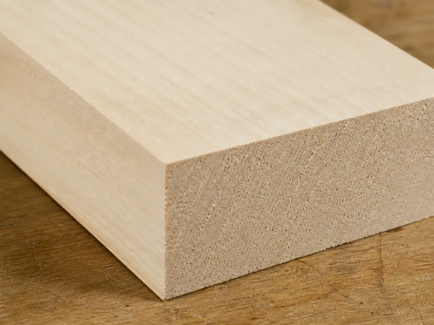 Basswood material selection and natural timber grain review