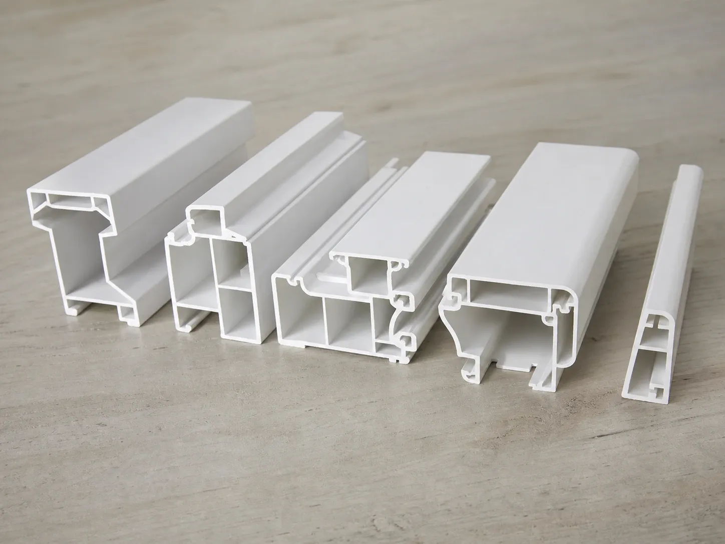 PVC shutter profile sections and sample arrangements